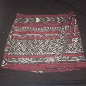 PARTY SKIRT FROM EXPRESS! marroon silver + black!